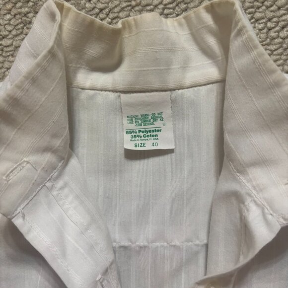 Three (3) pack of equestrian show blouses and Two (2) removable collars - Picture 7 of 11